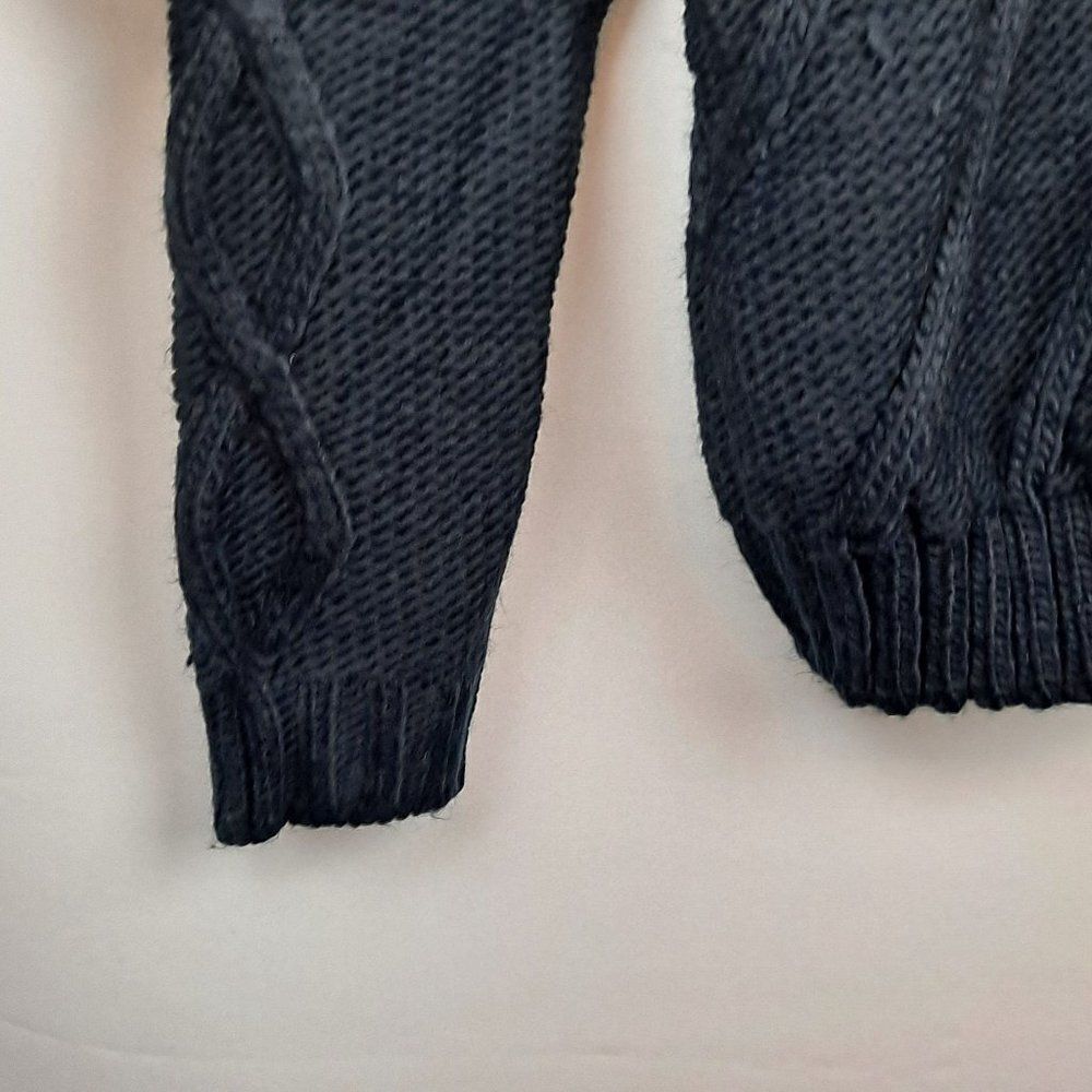 Gap Ladies V neck  sweater NWOT‎ - Picture 4 of 11